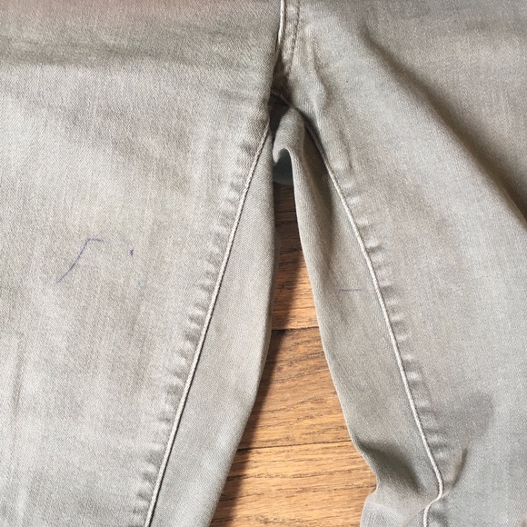 Madewell Button Up 9" High Rise Skinny in Sage - Picture 5 of 5